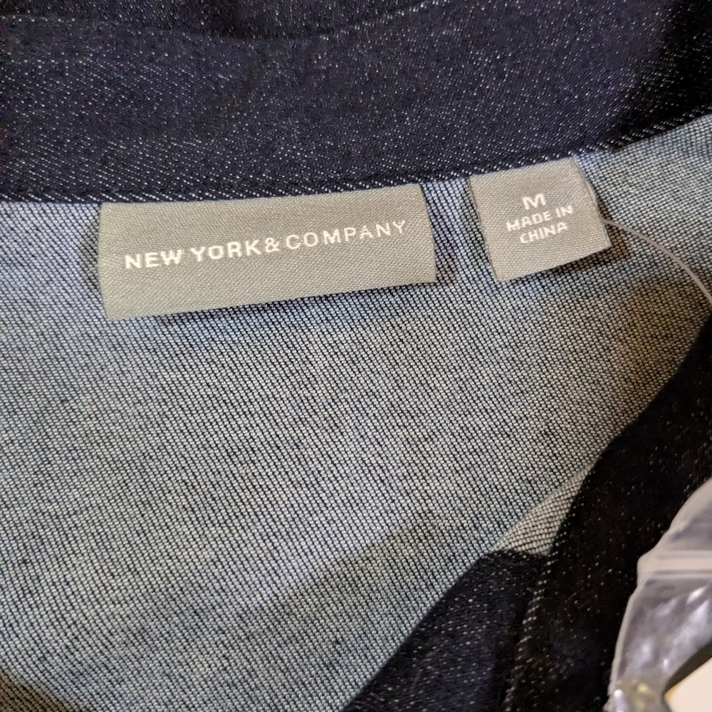 NWT! New York & Co. Dark Blue Denim Floral Embroidered Dress Midi Shirtdress MED - Picture 2 of 15